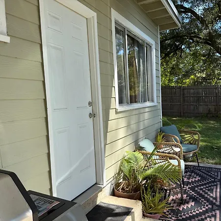 Guest House Near Fsu And The Airport